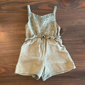 Cupcakes & cashmere romper. XS(4).